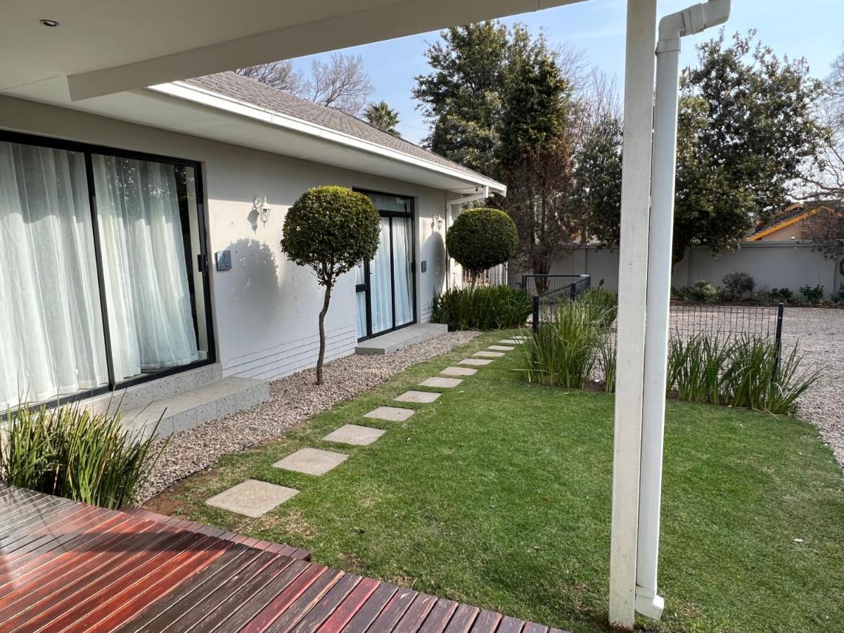 Le'Ciara Luxury Guest House Johannesburg Exteriör bild